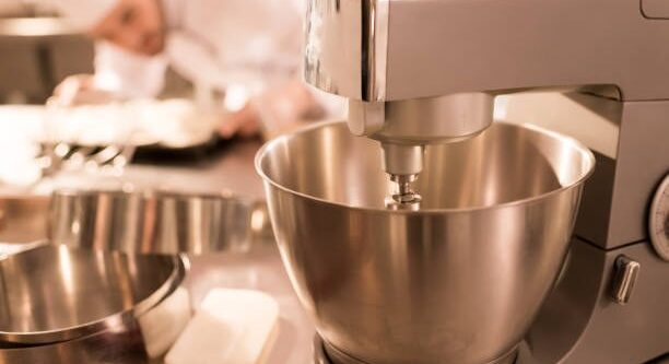 utilisation d'un robot patissier